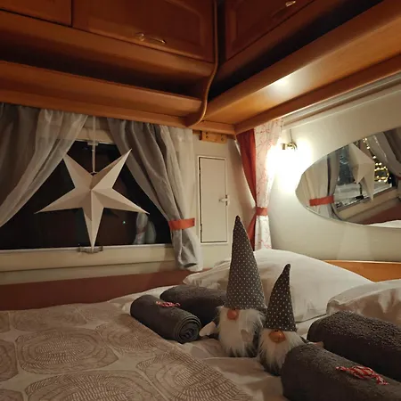 Cozy Caravan *
